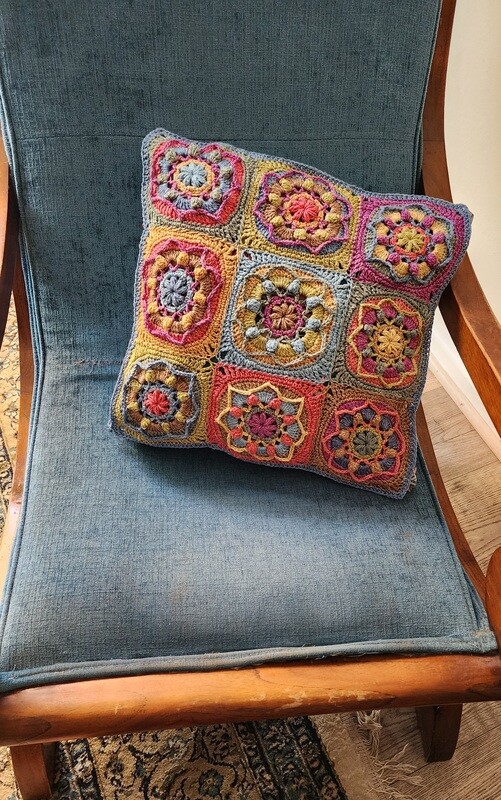 Grand Bazaar Cushion Crochet Pattern