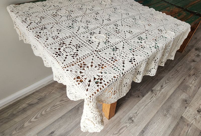 Grace Piccolo Tablecloth Pattern