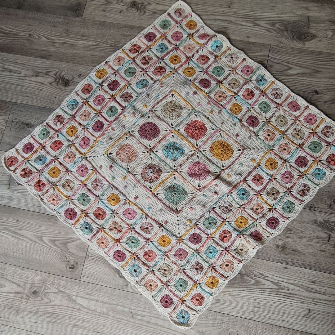 Circles &amp; Speckles Blanket Pattern