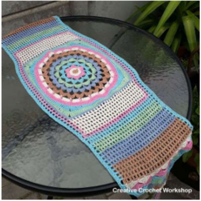 Bohemia Valley Table Runner Pattern Designed by Creative Crochet Workshop ©Joanita Theron​