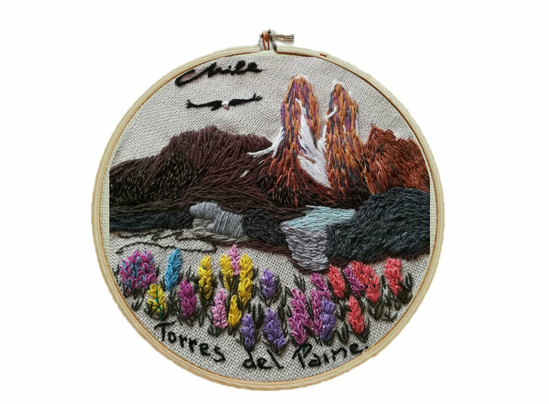 Flowers in Torres del Paine Embroidery / Bordado Torres del Paine Florido