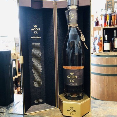 AVIÓN 44 TEQUILA ( AÑEJO ) 1.75ml