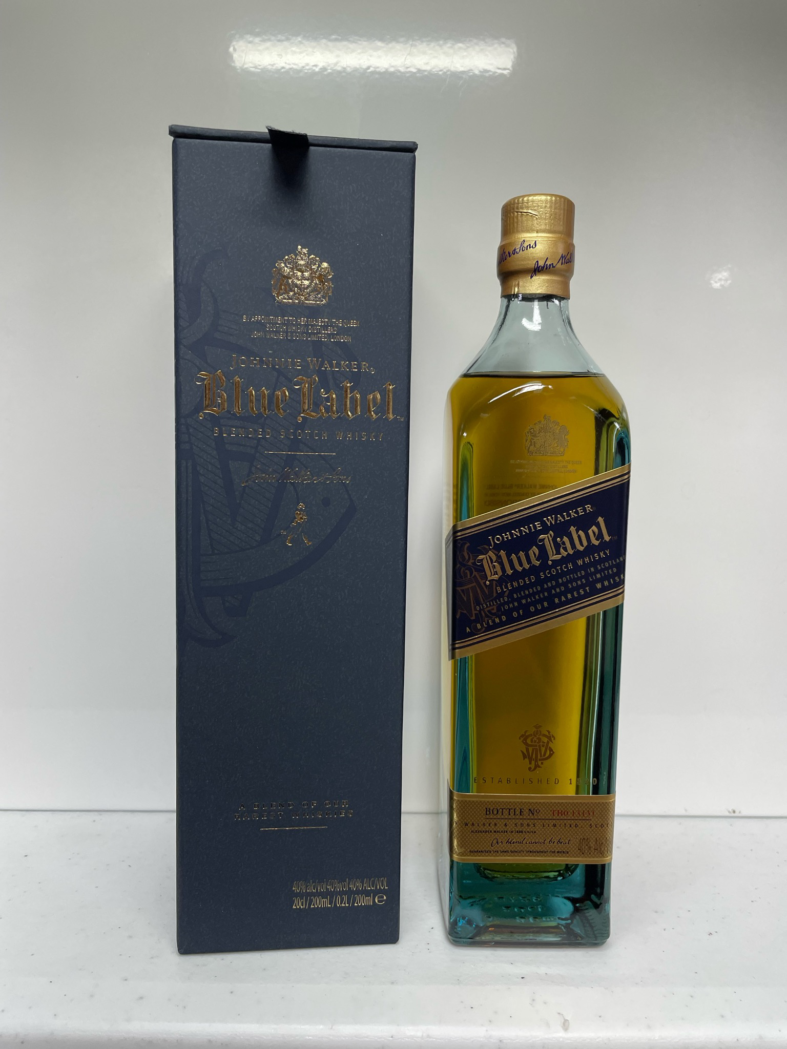 Johnnie Walker Blue Label 200ml 2本セット Johnnie Walker Blue 200ml Set – Bottle Engraving