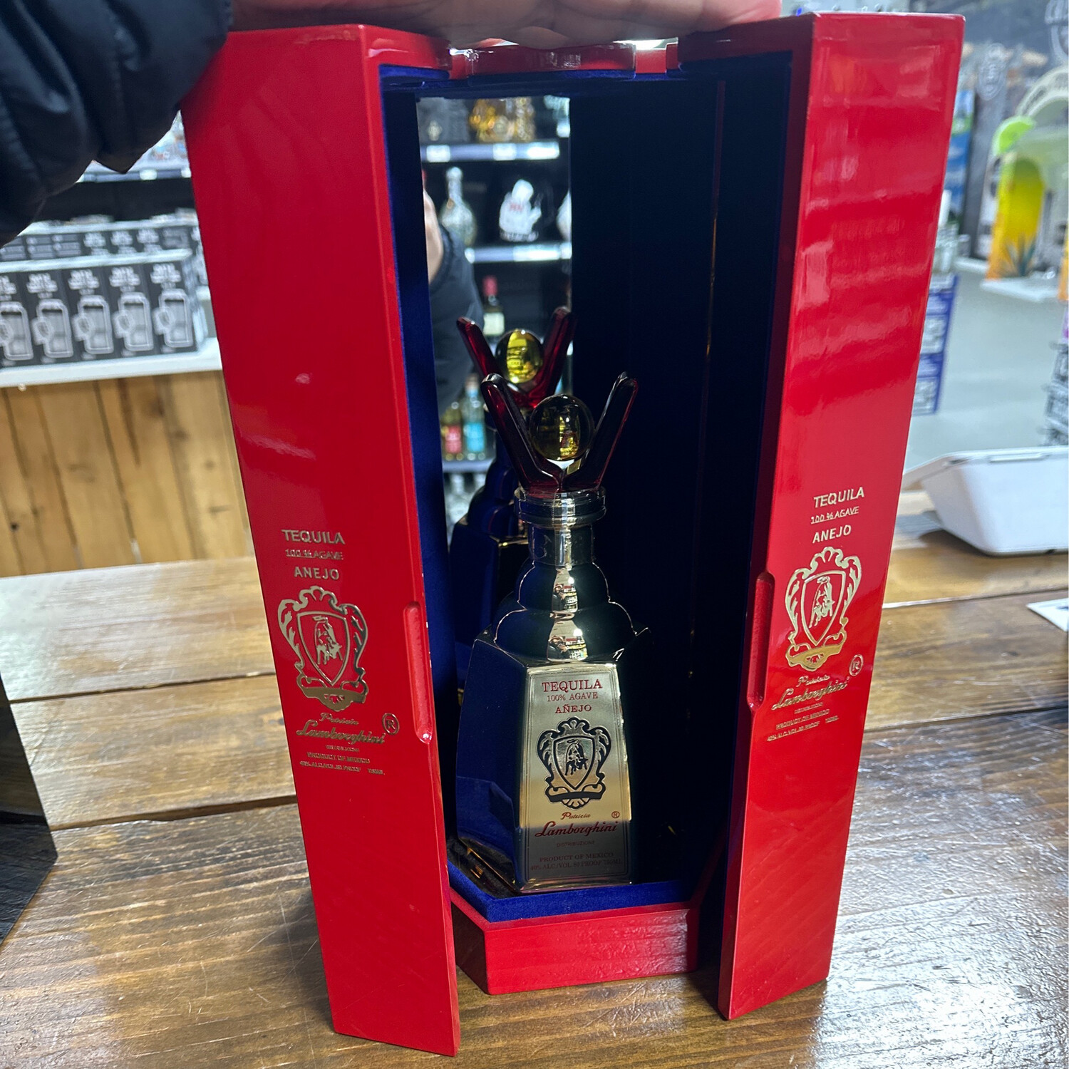 Lamborghini tequila añejo 