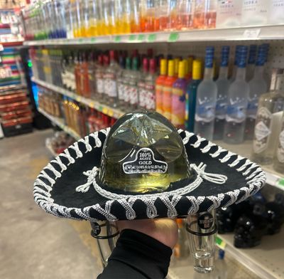 Mariachi Hat Tequila 1L ‘ black &amp; silver  