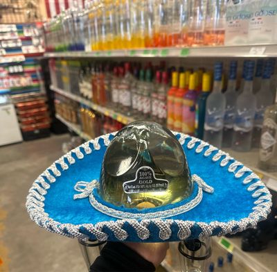 Mariachi hat tequila 1L ‘ blue 