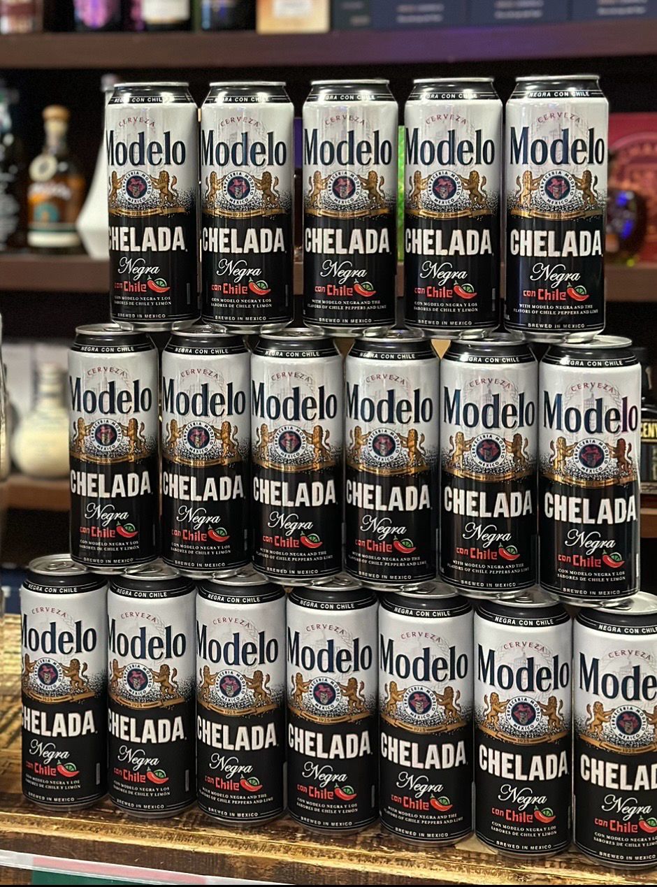 Modelo chelada negra con chile 12 pck 