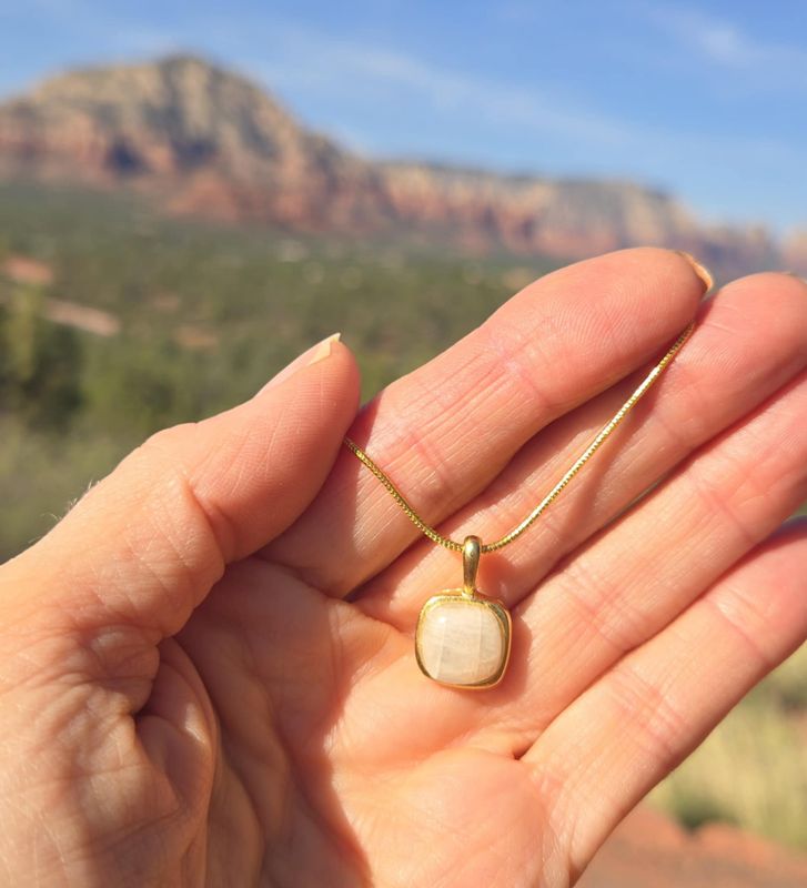 Sedona White light Singing Crystal from the (Crystal City of Light)