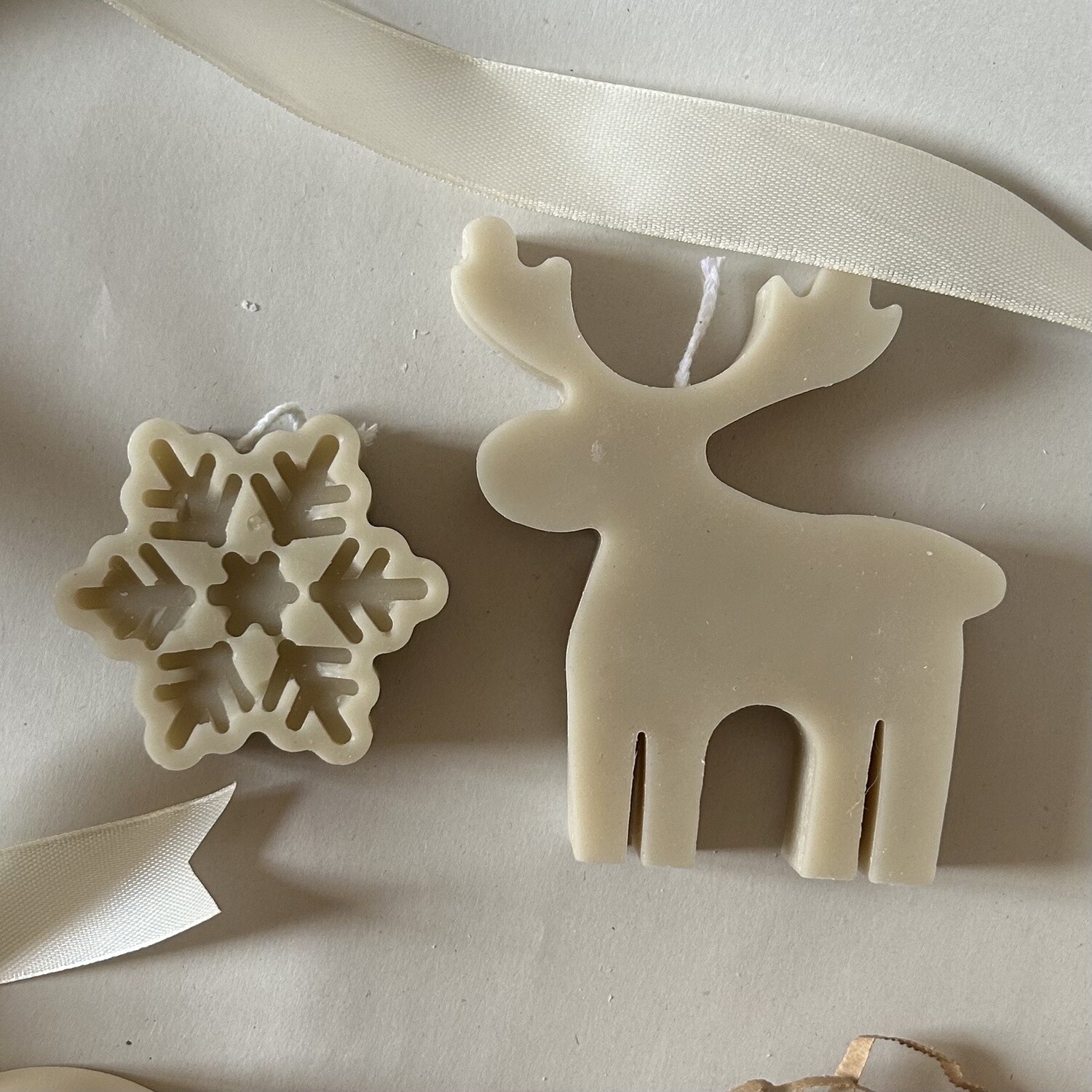 ​Reindeer + Snowflake scented candle