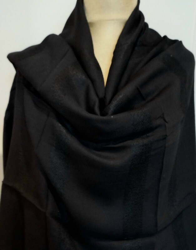Double-face Shawl: Black