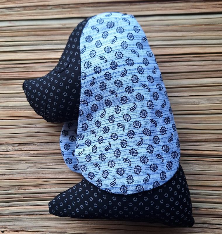 Mini Cocker Spaniel, black with white &amp; black earings