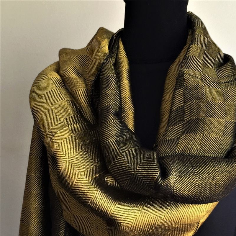 Double face virtual silk shawl in Light Gold