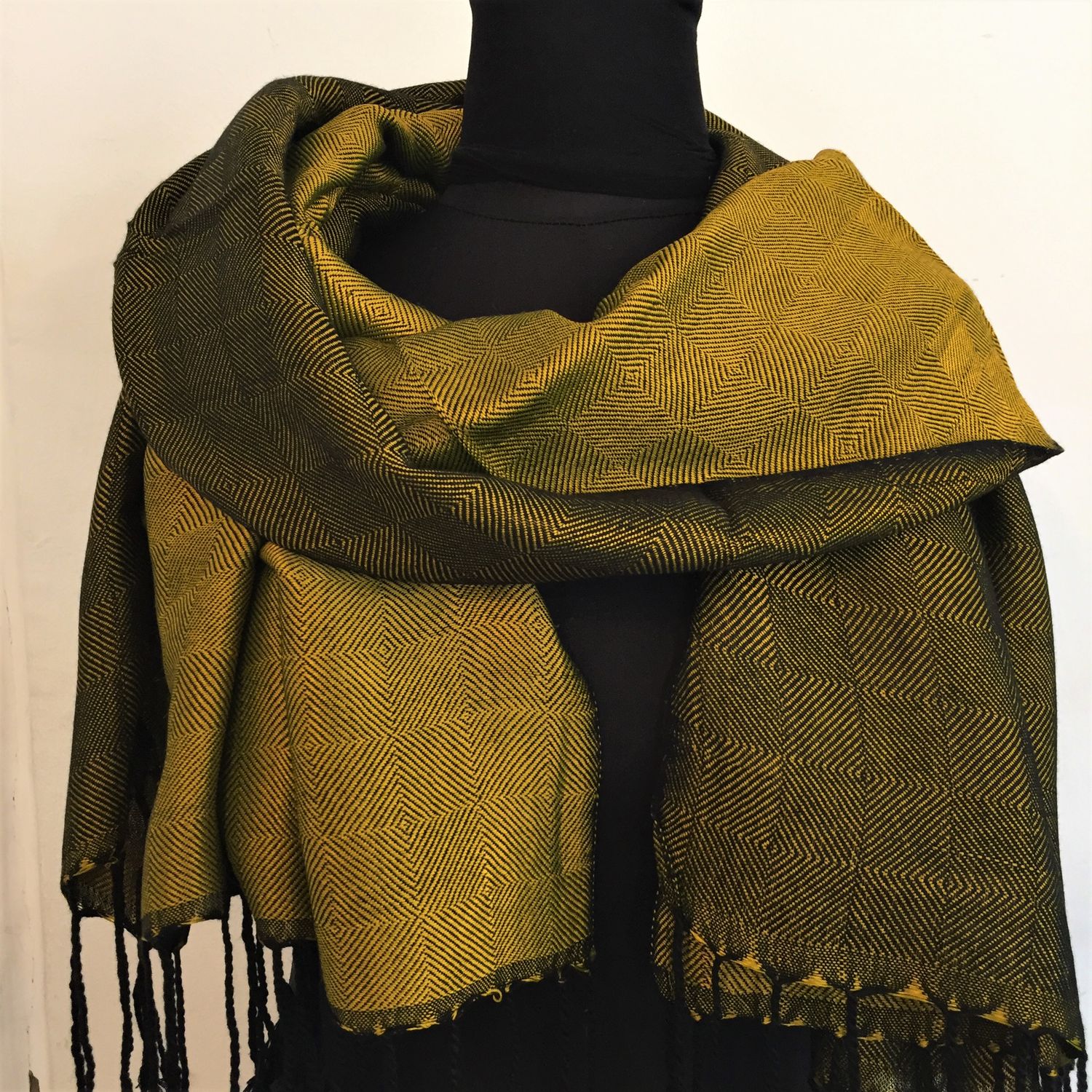 Double face silk shawl in dark Gold