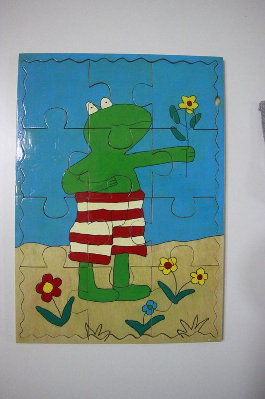 Wood: Puzzle(23*30)12 pieces Frog /بازل ضفدع