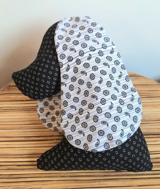 Mini Cocker Spaniel, black with white &amp; black ears