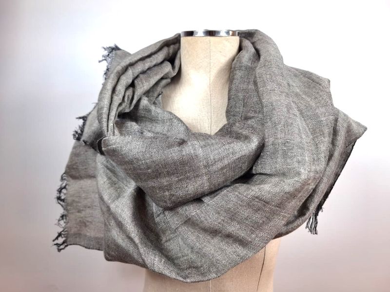 Linen Shawl: Grey