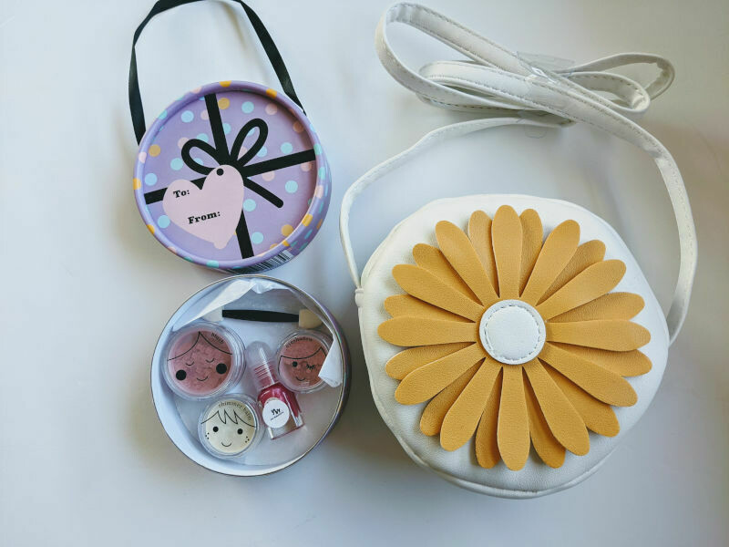 Play Makeup Gift Bag - Yellow Flower Play Makeup Gift Bag - Yellow Flower