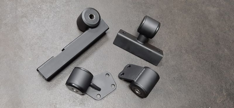 AW11 4age/4agze Poly or Rubber motor mounts