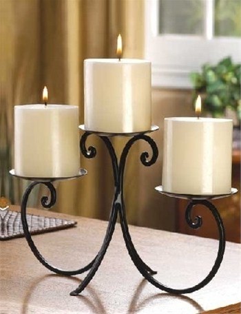 COLONIAL CANDLE STAND