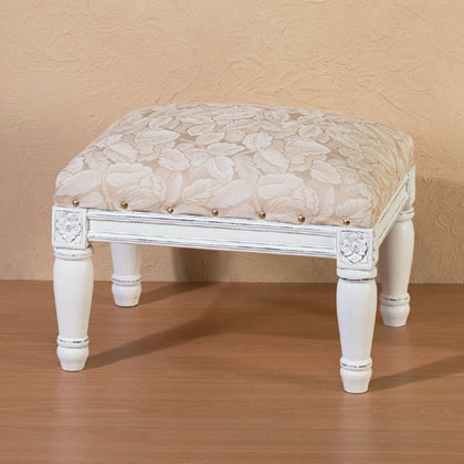 LUSHLY PADDED FOOTSTOOL