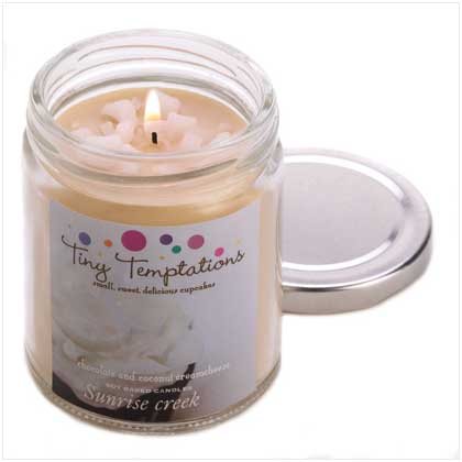 COCONUT CREAM CHEESE SCENTED CANDLE