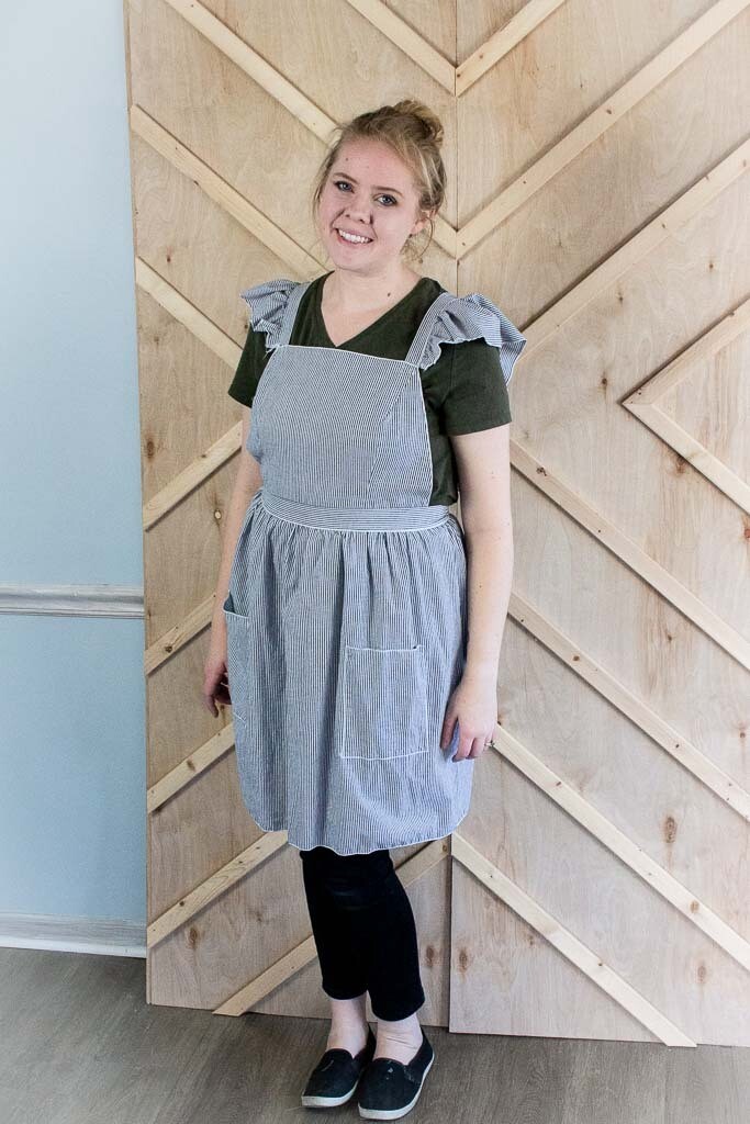 Ruffle Strap Apron In Black Seersucker