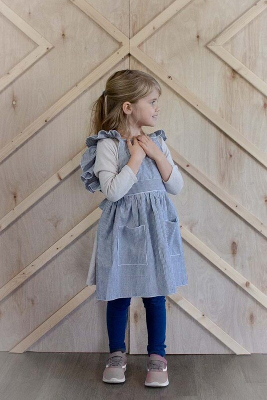 Ruffle Strap Apron In Black Seersucker -Child