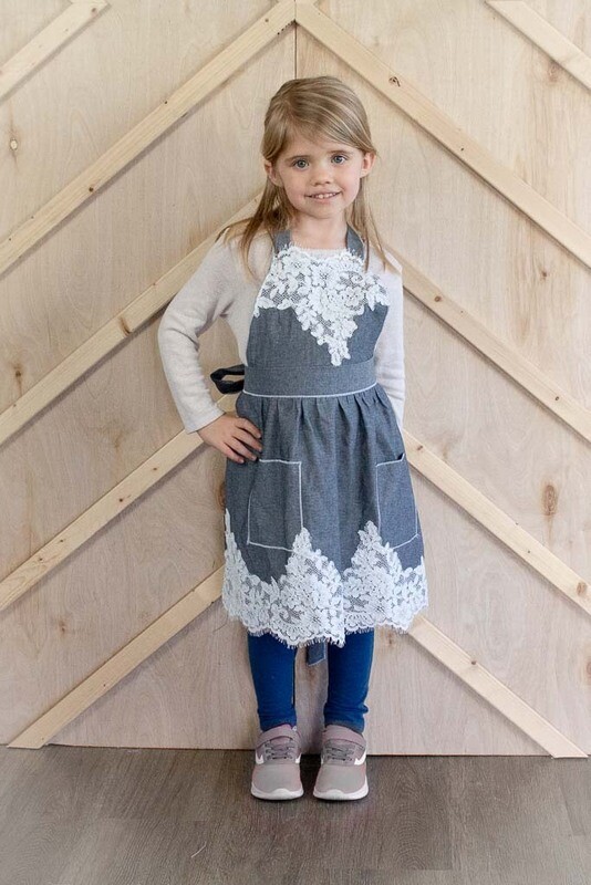 Lace Apron In Denim Linen- Child