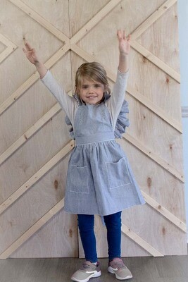 Ruffle Strap Apron In Black Seersucker -Child