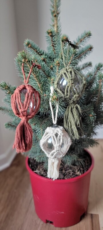 Macramé Ornament Globes