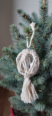 Macramé Ornament Globes