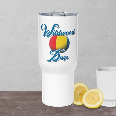 Travel mug with a handle