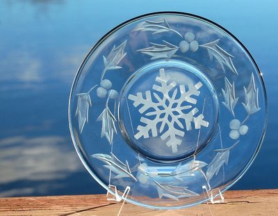 Holiday Plate - Snowflake