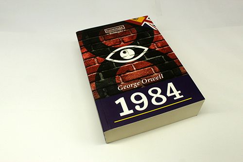 1984 George Orwell, Lucemar. Pluton