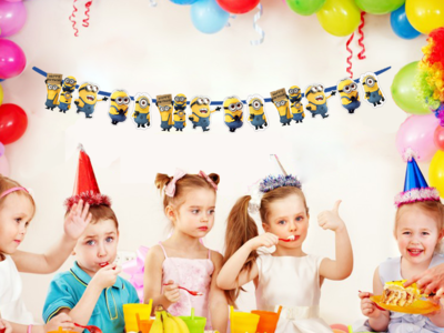 Minion Characters Bunting Banner