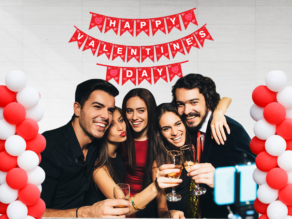 Valentine&#39;s Day Theme Bunting Banner