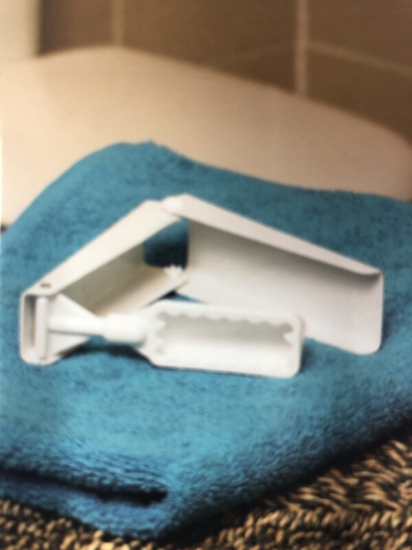 Folding Bottom Wiper