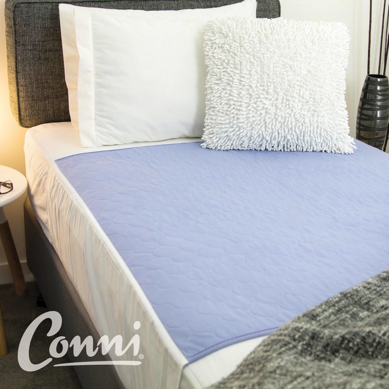 Conni Reusable Bed Pad with Tuck Ins White