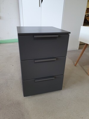 Nachtkommode SKOP III Möbel bei Witten Megaoutlet %% Nachtkommode SKOP III Möbel bei Witten Megaoutlet %%