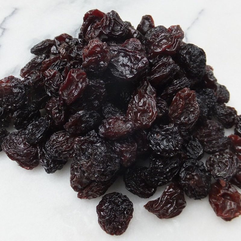 Raisins - dark flame