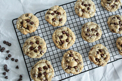 Soft Baked Chocolate Chip Cookies 2 Dozen
