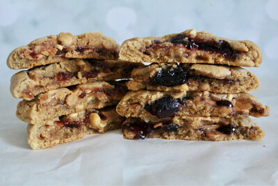 Peanut Butter &amp; Jelly Stuffed Peanut Butter Cookies