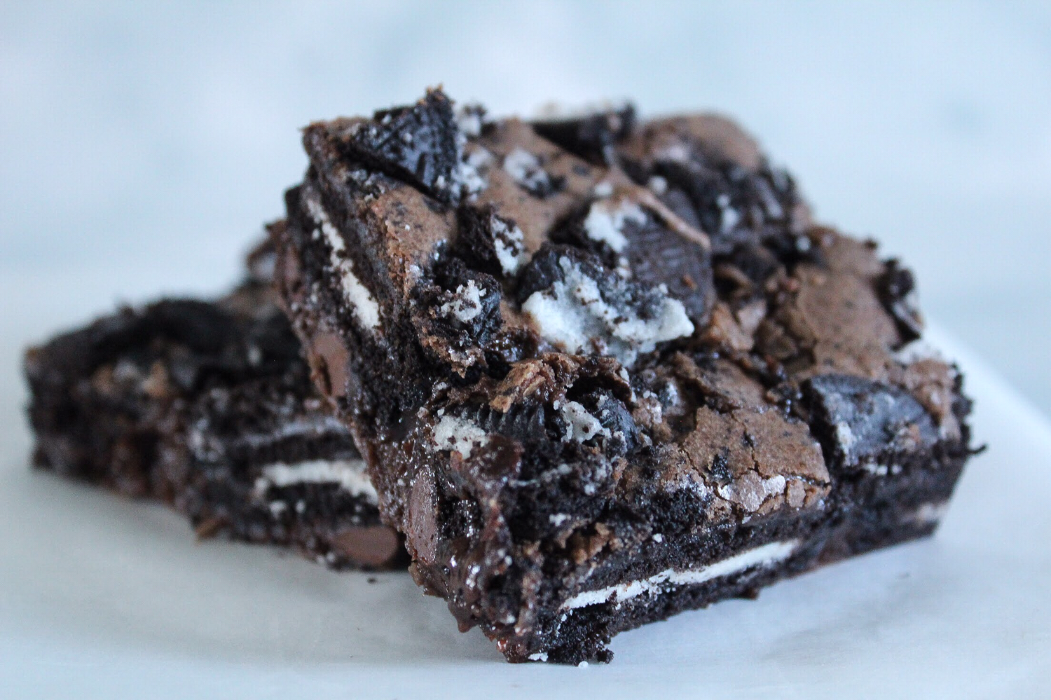 Oreo Stuffed Brownies Slice