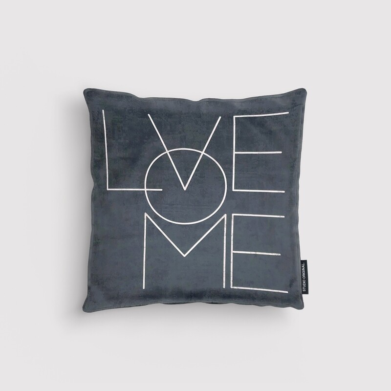 Studio Original. Kissen LOVE ME