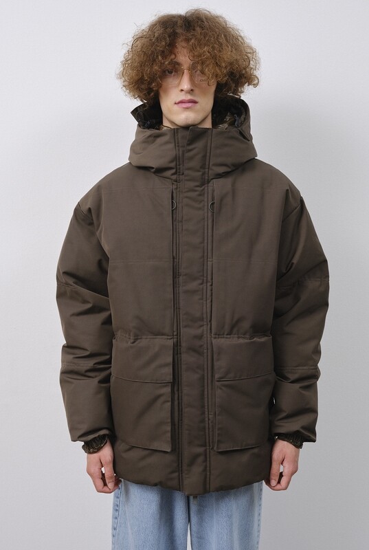 Embassy of Bricks and Logs Parka EKONDA