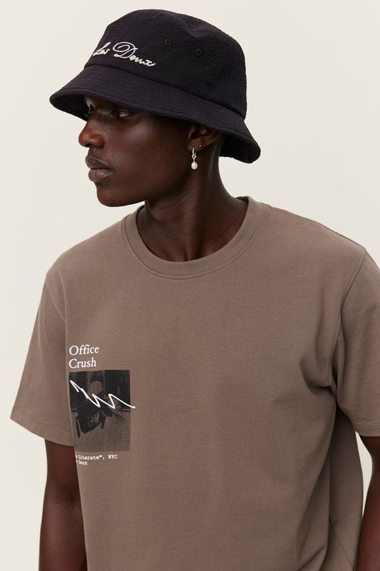 LES DEUX SHIRT NEWSPAPER