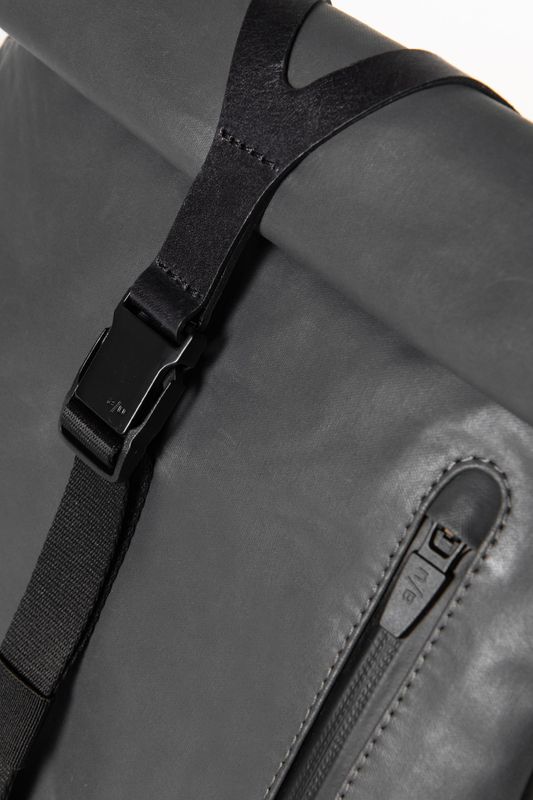 AUNTS &amp; UNCLES TASCHE SEKI