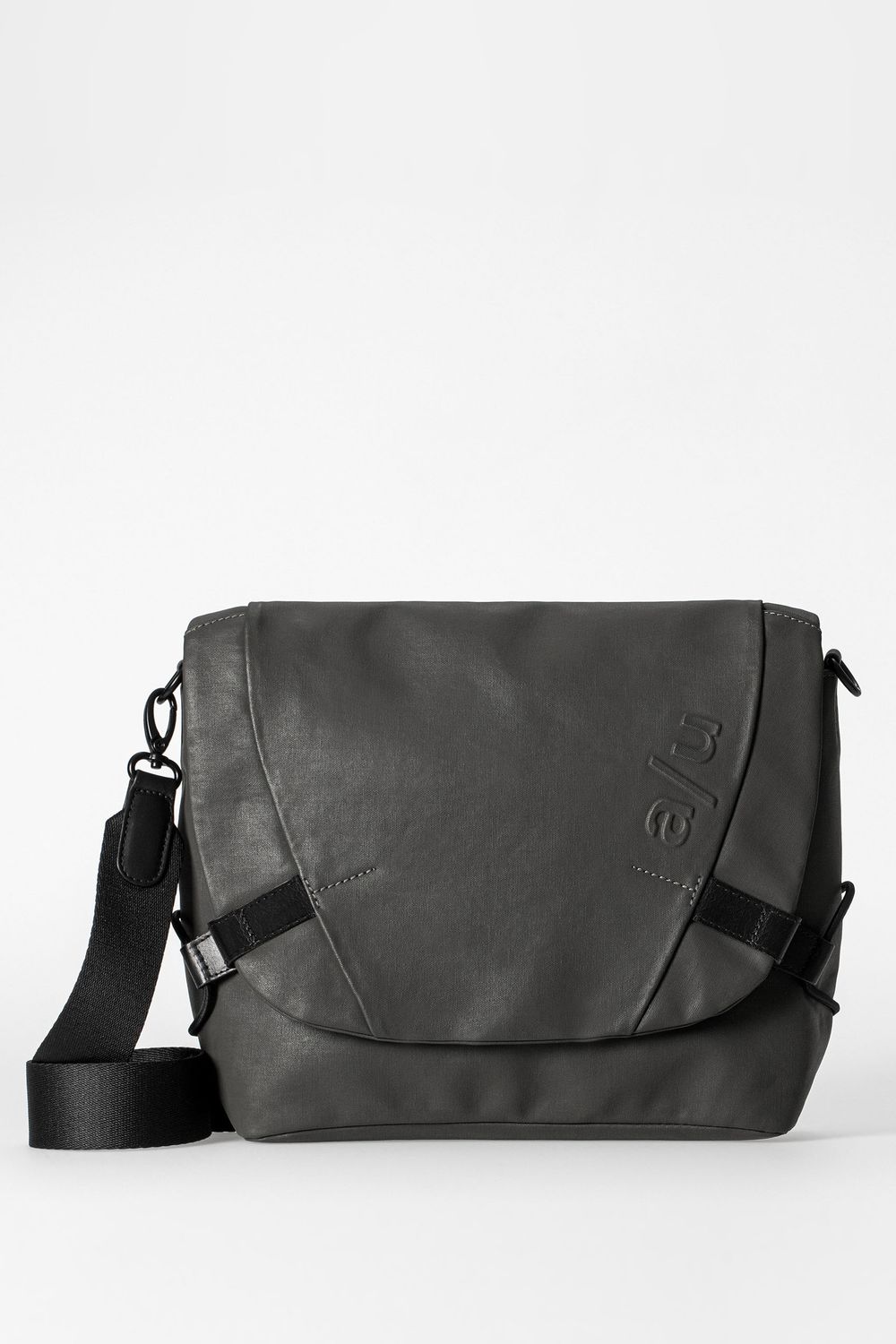 AUNTS &amp; UNCLES TASCHE SENDAI