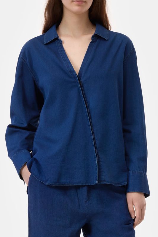 CLOSED BLUSE
