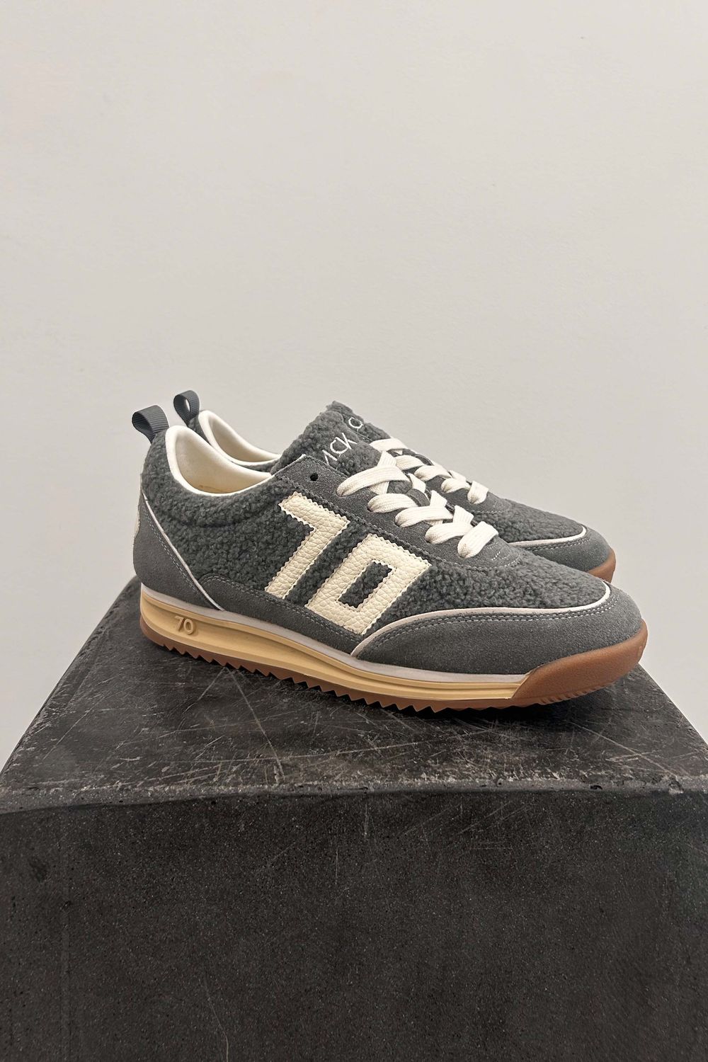 BACK70 SNEAKER